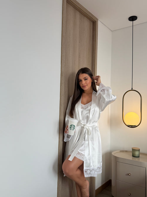 BATA SATINADA BLANCA